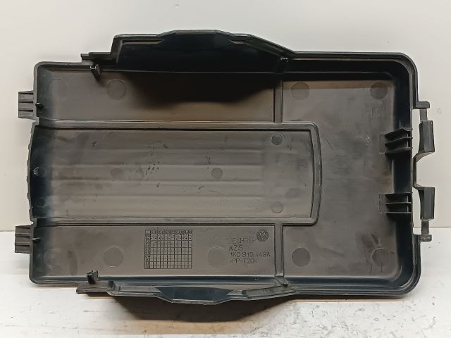 bontott VW PASSAT B6 Akkumulátor Fedél
