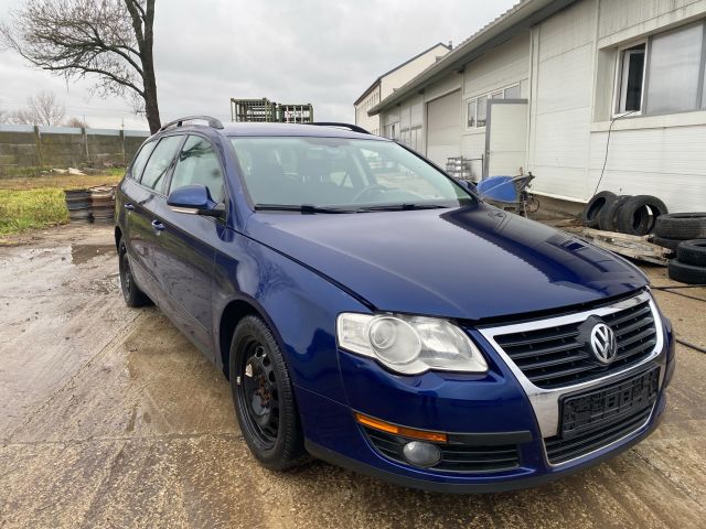 bontott VW PASSAT B6 Biztosítéktábla Motortér