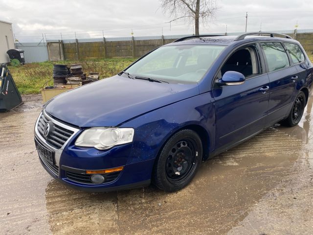 bontott VW PASSAT B6 Biztosítéktábla Motortér