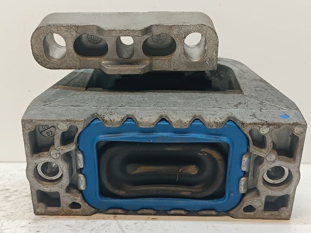 bontott VW PASSAT B6 Motor Tartó Bak Jobb