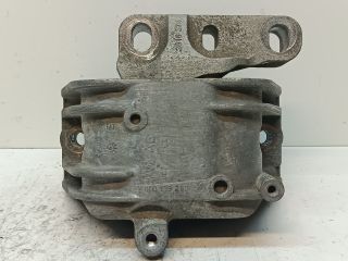 bontott VW PASSAT B6 Motor Tartó Bak Jobb