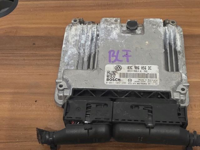 bontott VW PASSAT B6 Motorvezérlő