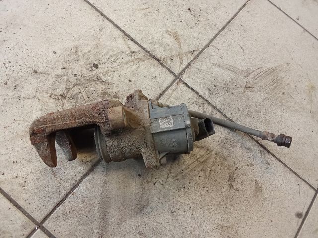 bontott VW PASSAT B6 Jobb hátsó Féknyereg Munkahengerrel