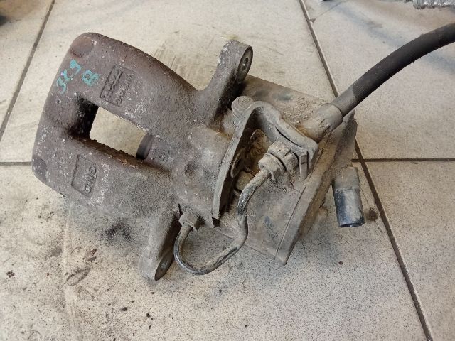 bontott VW PASSAT B6 Jobb hátsó Féknyereg Munkahengerrel