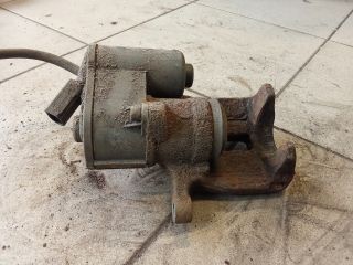 bontott VW PASSAT B6 Jobb hátsó Féknyereg Munkahengerrel