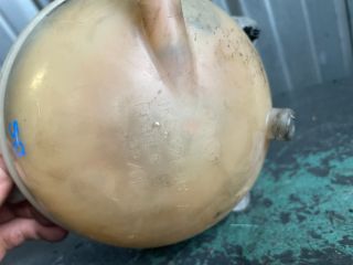 bontott VW PASSAT B6 Kiegyenlítő Tartály