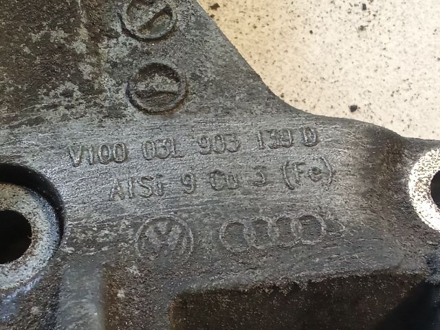 bontott VW PASSAT B6 Generátor Tartó Bak