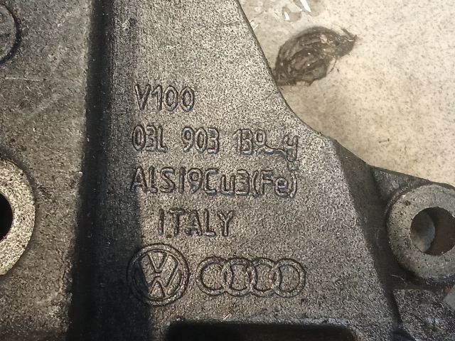 bontott VW PASSAT B6 Generátor Tartó Bak