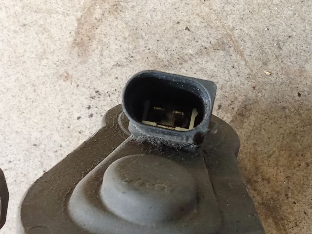 bontott VW PASSAT B6 Jobb hátsó Féknyereg Munkahengerrel