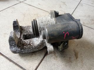 bontott VW PASSAT B6 Jobb hátsó Féknyereg Munkahengerrel