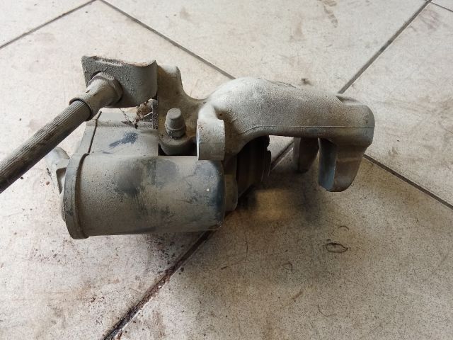 bontott VW PASSAT B6 Jobb hátsó Féknyereg Munkahengerrel