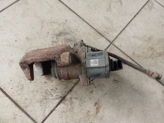 bontott VW PASSAT B6 Jobb hátsó Féknyereg Munkahengerrel