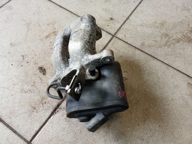 bontott VW PASSAT B6 Jobb hátsó Féknyereg Munkahengerrel