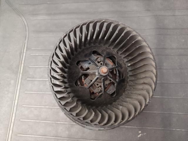 bontott VW PASSAT B6 Klímahűtő Ventilátor