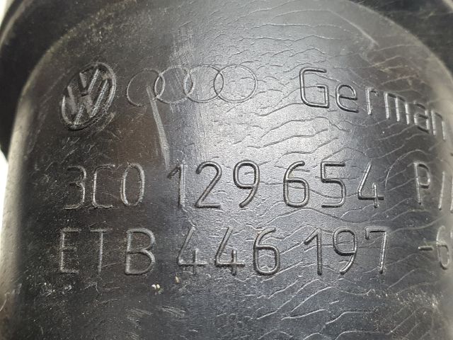 bontott VW PASSAT B6 Légbeömlő Cső