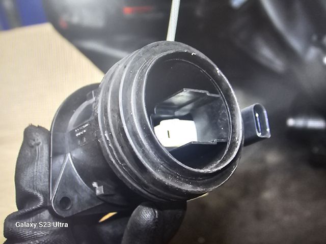 bontott VW PASSAT B6 Légtömegmérő