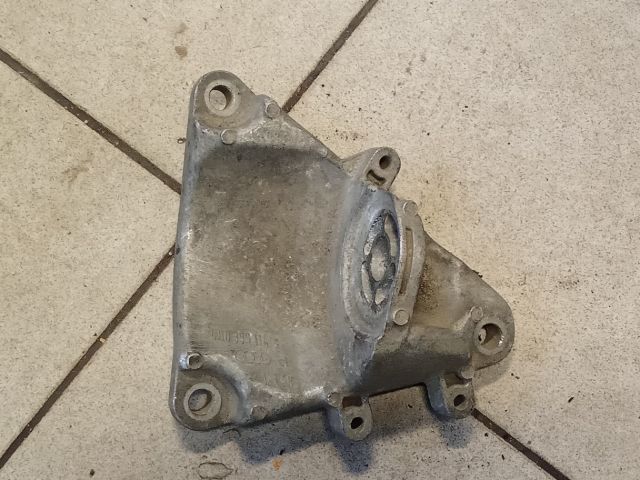 bontott VW PASSAT B6 Motor Tartó Bak (Pozíciófüggetlen)