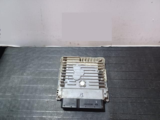 bontott VW PASSAT B6 Motorvezérlő