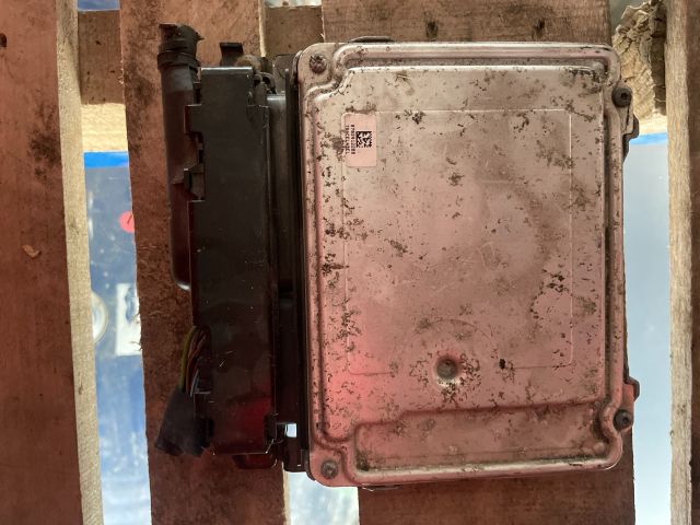 bontott VW PASSAT B6 Motorvezérlő