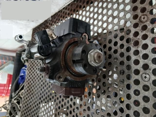 bontott VW PASSAT B6 Nagynyomású Szivattyú