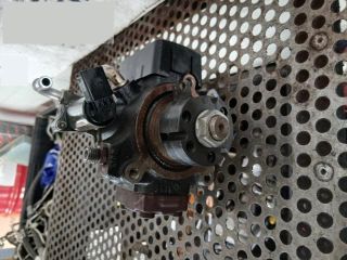 bontott VW PASSAT B6 Nagynyomású Szivattyú