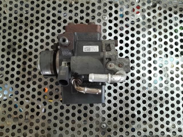 bontott VW PASSAT B6 Nagynyomású Szivattyú