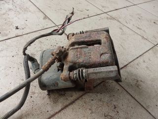 bontott VW PASSAT B6 Bal hátsó Féknyereg Munkahengerrel