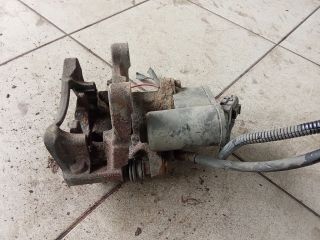 bontott VW PASSAT B6 Bal hátsó Féknyereg Munkahengerrel