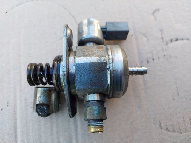 bontott VW PASSAT B6 Nagynyomású Szivattyú