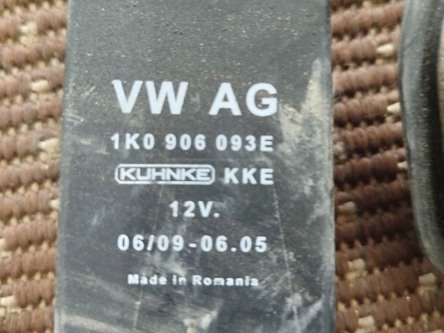 bontott VW PASSAT B6 Üzemanyag Szivattyú Relé