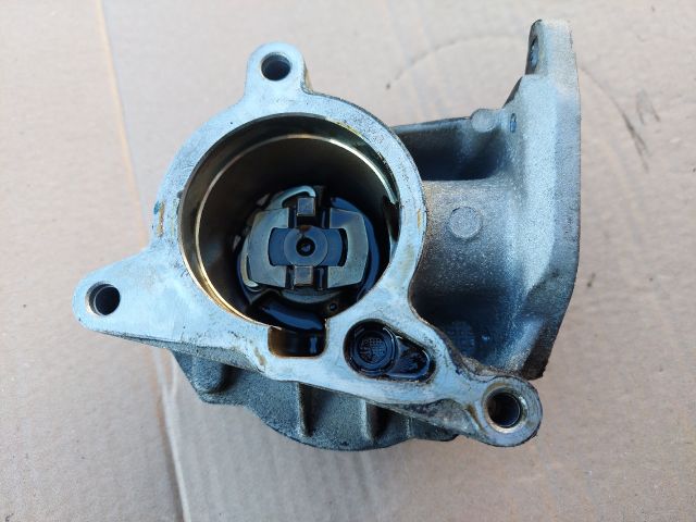 bontott VW PASSAT B6 Vákumpumpa
