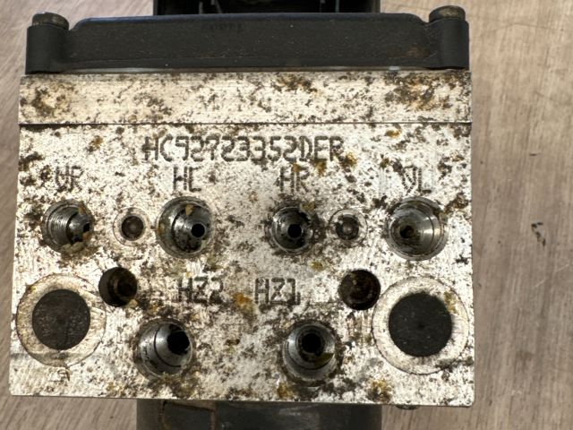 bontott VW PASSAT B6 ABS Kocka