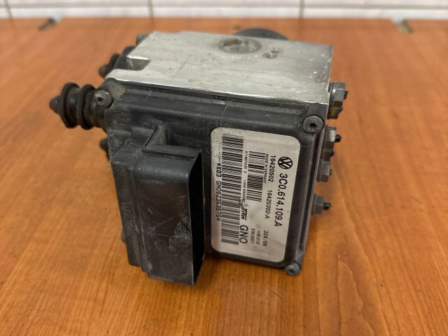 bontott VW PASSAT B6 ABS Kocka