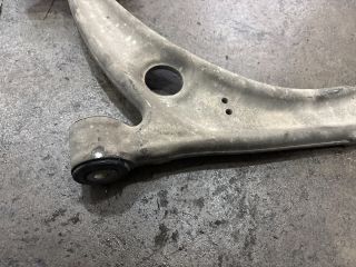 bontott VW PASSAT B6 Bal első Lengőkar