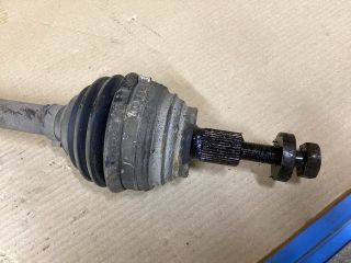 bontott VW PASSAT B6 Bal Féltengely