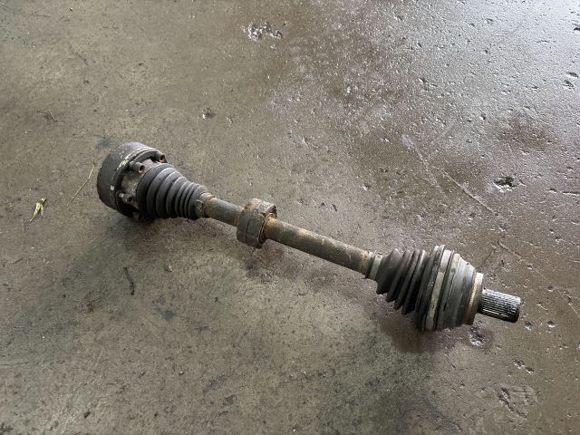 bontott VW PASSAT B6 Bal Féltengely