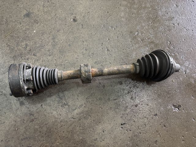 bontott VW PASSAT B6 Bal Féltengely