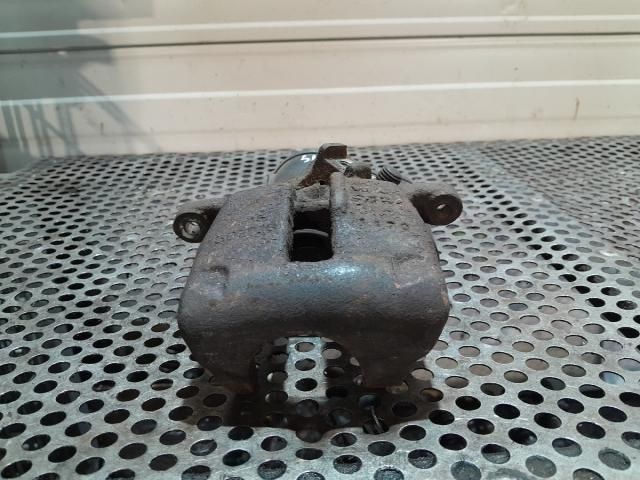 bontott VW PASSAT B6 Bal hátsó Féknyereg Munkahengerrel