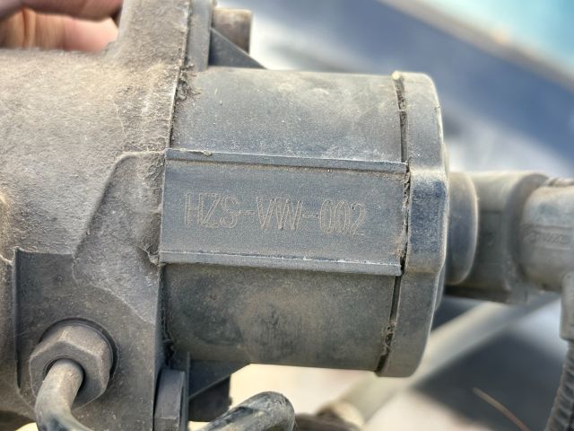 bontott VW PASSAT B6 Bal hátsó Féknyereg Munkahengerrel