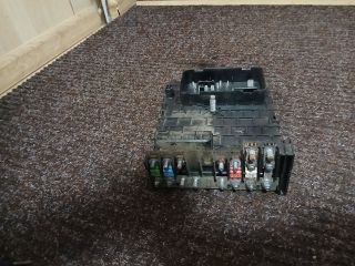 bontott VW PASSAT B6 Biztosítéktábla Motortér