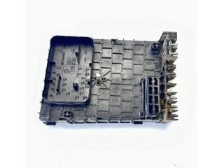 bontott VW PASSAT B6 Biztosítéktábla Motortér