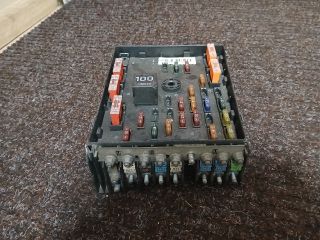 bontott VW PASSAT B6 Biztosítéktábla Motortér