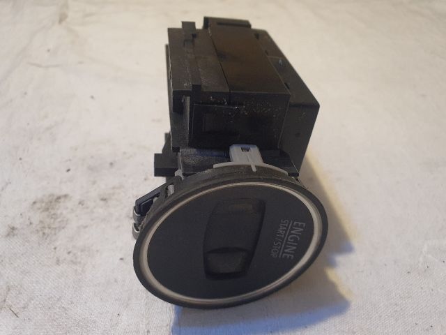 bontott VW PASSAT B6 Gyújtáskapcsoló Házzal