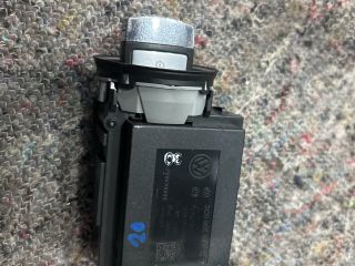 bontott VW PASSAT B6 Gyújtáskapcsoló Házzal