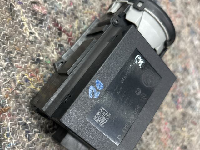 bontott VW PASSAT B6 Gyújtáskapcsoló Házzal