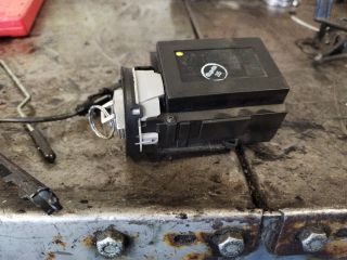 bontott VW PASSAT B6 Gyújtáskapcsoló Házzal