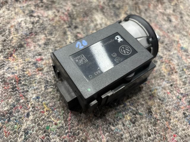 bontott VW PASSAT B6 Gyújtáskapcsoló Házzal