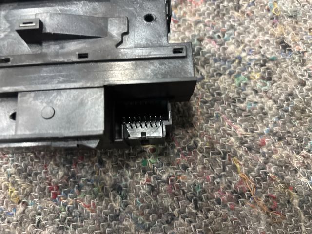 bontott VW PASSAT B6 Gyújtáskapcsoló Házzal