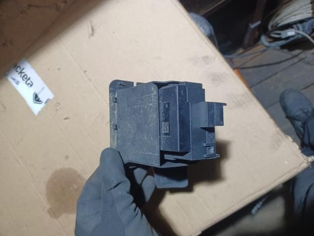 bontott VW PASSAT B6 Gyújtáskapcsoló