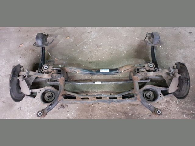 bontott VW PASSAT B6 Hátsó Híd (Tárcsafékes)